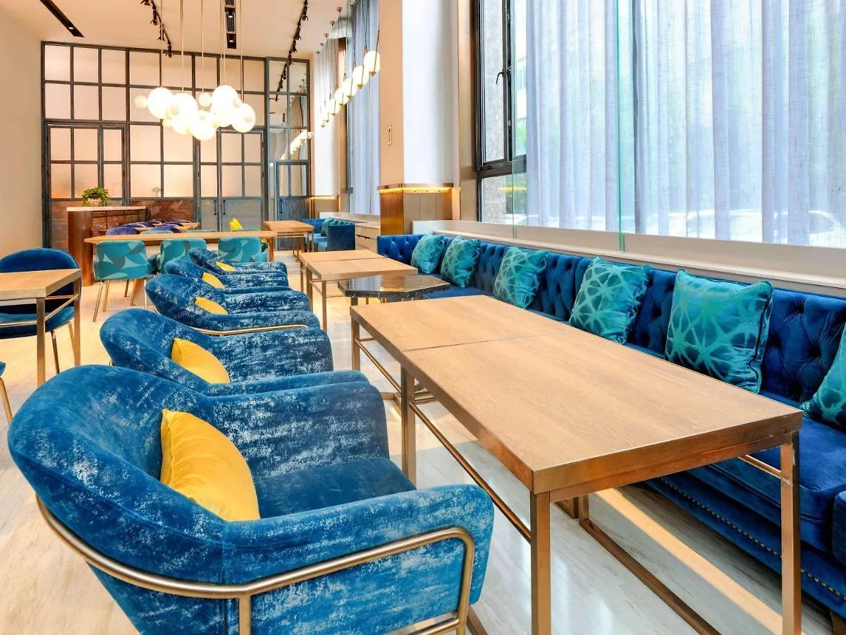 Ibis Styles Shanghai New Hongqiao Hotel